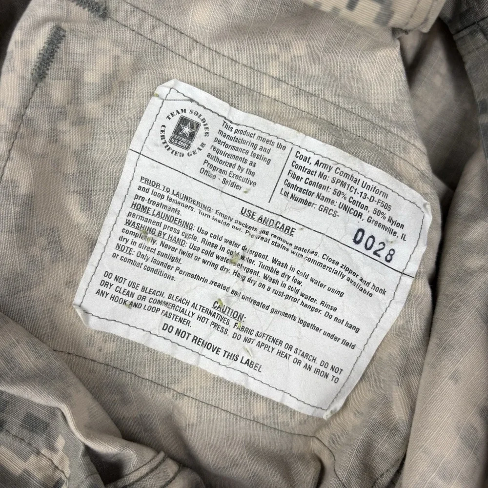 Army Combat Jacket Small Regular Tactical Full Zip Uniform‎ Digital Camo Ripstop